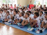 歯に関心を持ってお話を聞いているね　5歳児