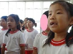 真剣な眼差しでスペイン語をいっているよ