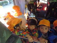 消防車に乗ったよ　3歳児