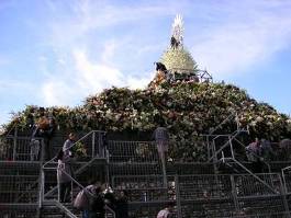 写真　花の祭壇