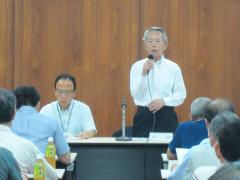 画像　挨拶を述べる加藤市長