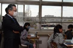 ICT授業を視察する永田市長