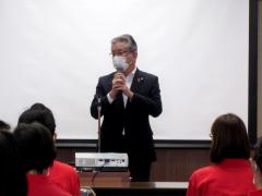 挨拶を述べる永田市長の画像
