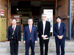 （左から）千田氏、永田市長、松重氏、磯氏画像