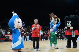 挨拶を述べる永田市長画像