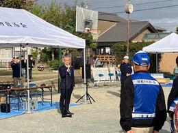 挨拶を述べる永田市長画像