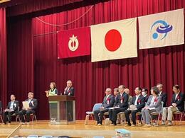 挨拶を述べる永田市長画像
