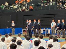 挨拶を述べる永田市長画像