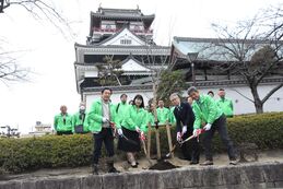 名古屋清須ロータリークラブの方々と永田市長画像