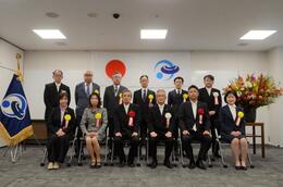 出席者の記念撮影画像