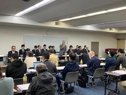挨拶を述べる永田市長画像