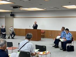 挨拶を述べる永田市長画像