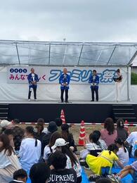 挨拶を述べる永田市長画像