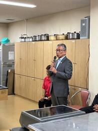 挨拶を述べる永田市長画像